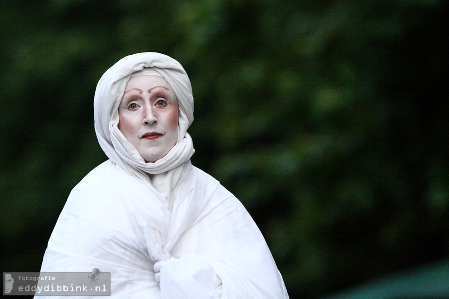 2014-07-11 Compagnie des Quidams - Reve d'Herbert (Deventer op Stelten) 001